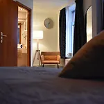 Atlanta 4*