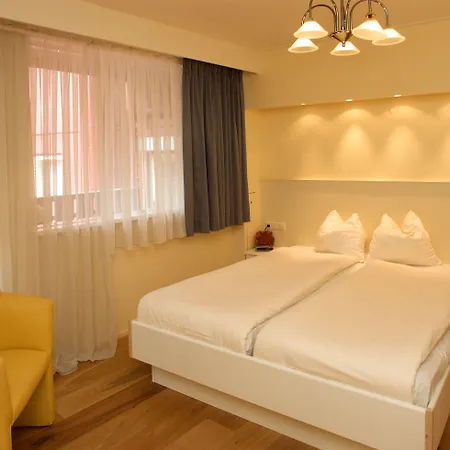 Готель Atlanta 4*